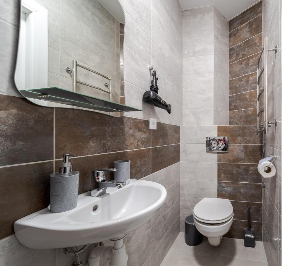 Golden Violin ! Apartments Lviv S Экстерьер фото